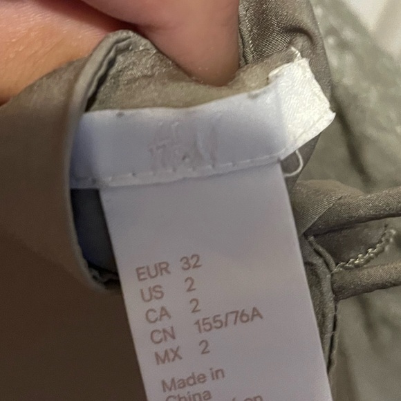 H&M silk tank top - Picture 2 of 3